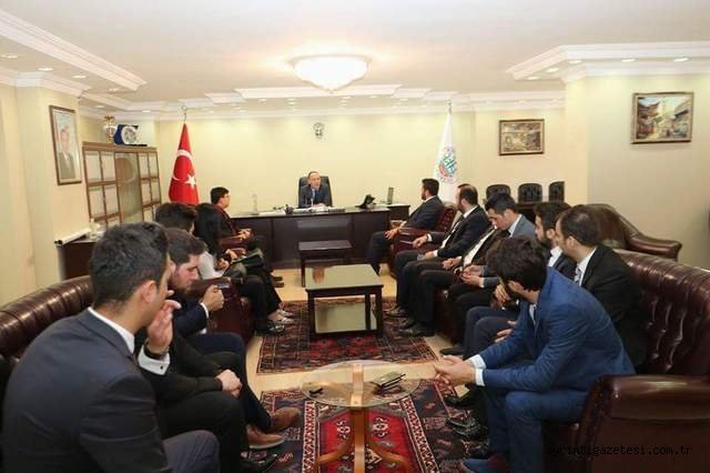AK Gençlik çalışmalarını anlattı
