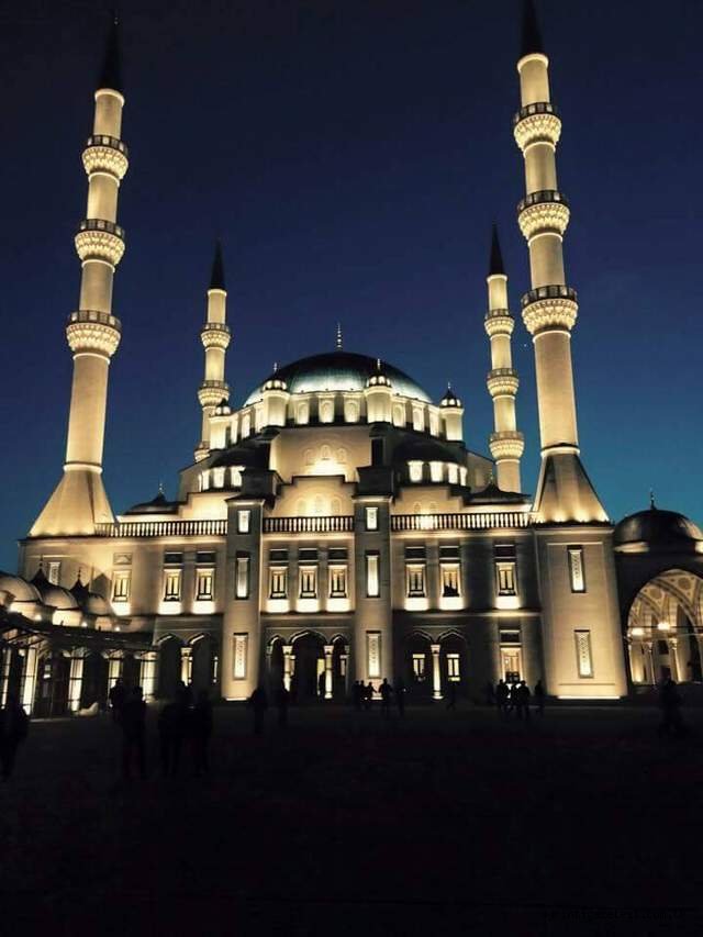 Bin aydan daha hayırlı