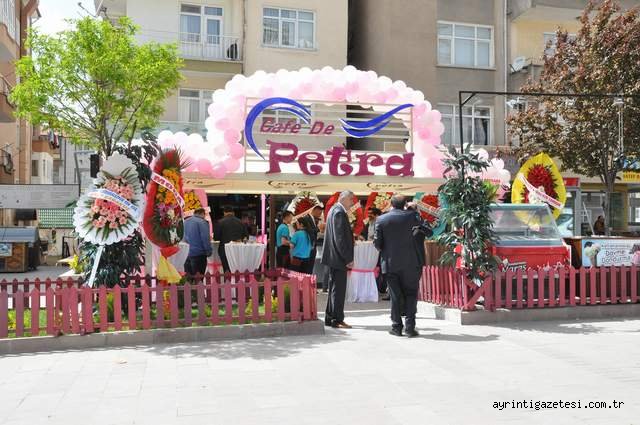 Cafe De Petra hizmete