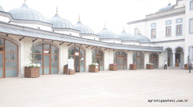 Nur Cami’nin musalla taşı yok