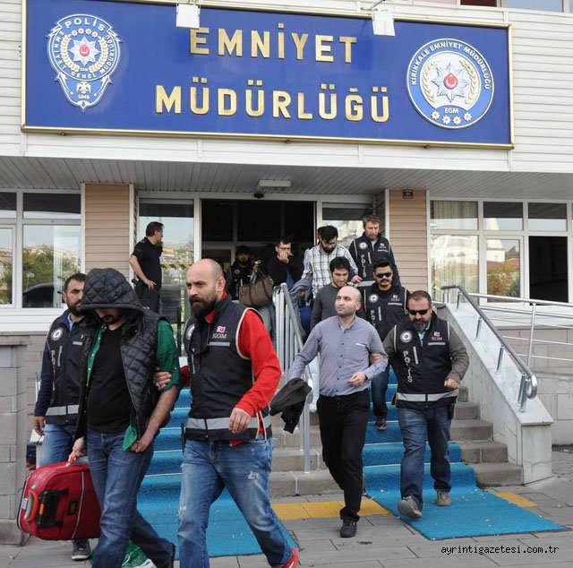12 Kişi Tutuklandı
