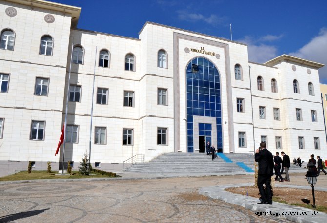 352 kişi görevden uzaklaştırıldı