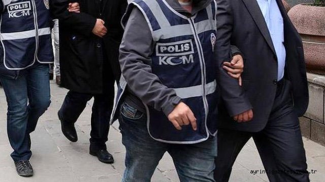 8 Öğretmen Tutuklandı