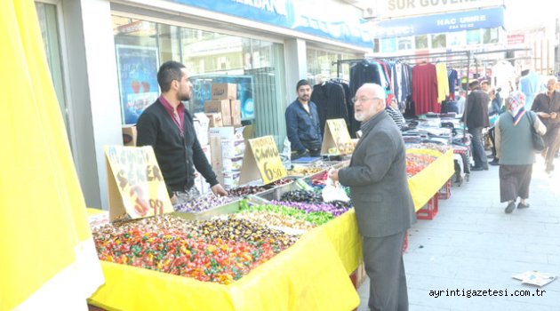 Çarşı-pazarda bayram telaşı