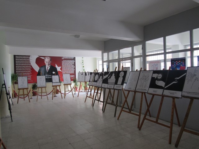 Fen Lisesi’nde çizgilerle hadis sergisi