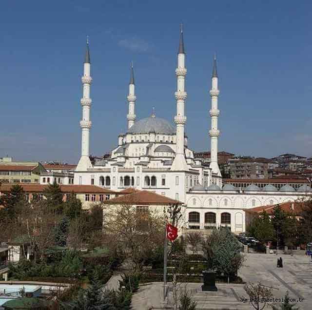 Hz. Muhammed'in doğumu ile dünyayı aydınlatması