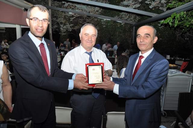 Karaca emekli oldu