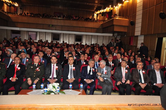 Korkma ile başlayıp istiklal ile bitiyor