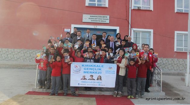 Köy Okullarına Kırtasiye Yardımı