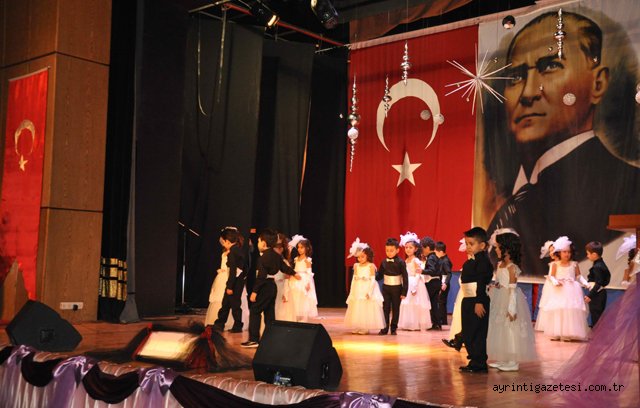 Öğretmenler ülkenin ve milletin kaderine yön verir