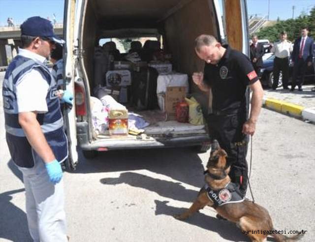 Polis ve jandarma ekiplerini denetledi