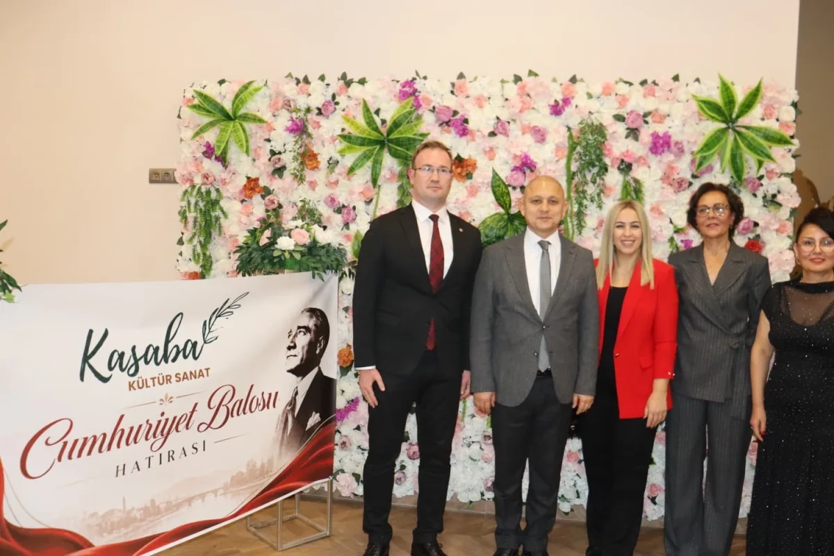 KIRIKKALE'DE CUMHURİYET COŞKUSU: KASABA KÜLTÜR SANAT'TAN GÖRKEMLİ BALO - 3