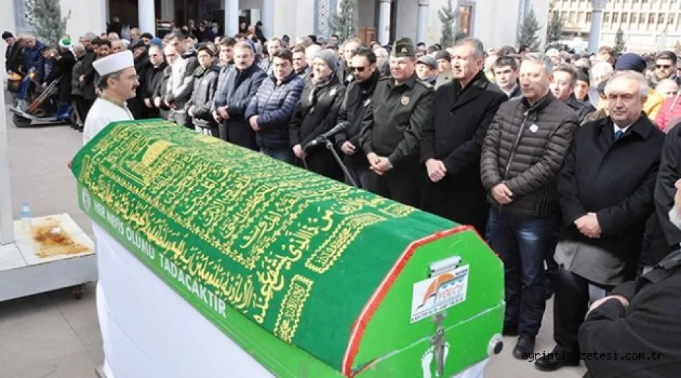 Ekrem Yenal vefat etti   