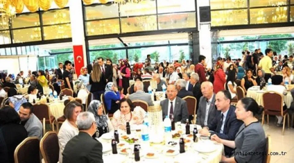 Biz bir aileyiz 