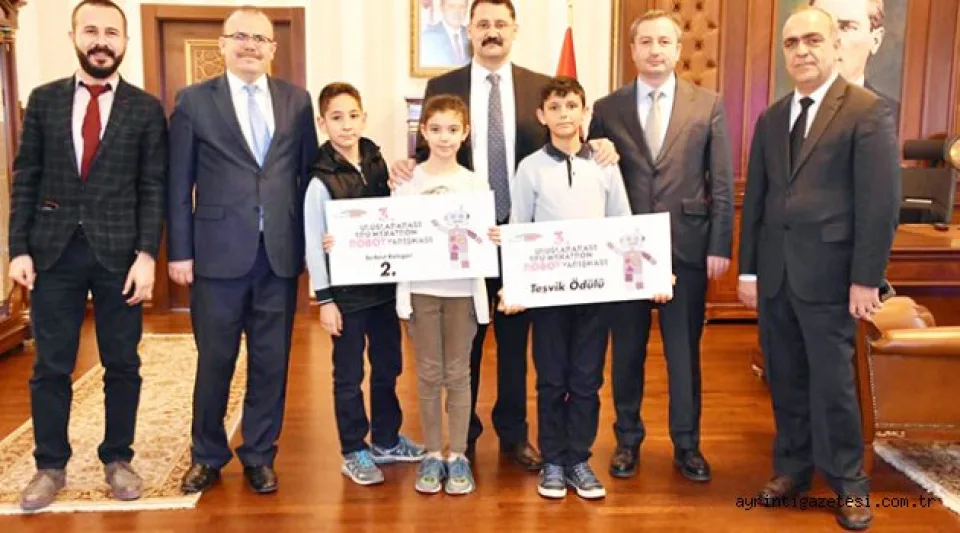 Robot mucitleri