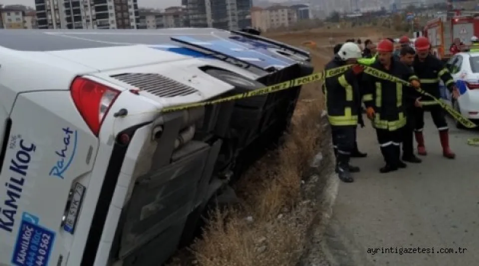 OTOGAR ÇIKIŞINDA OTOBÜS DEVRİLDİ