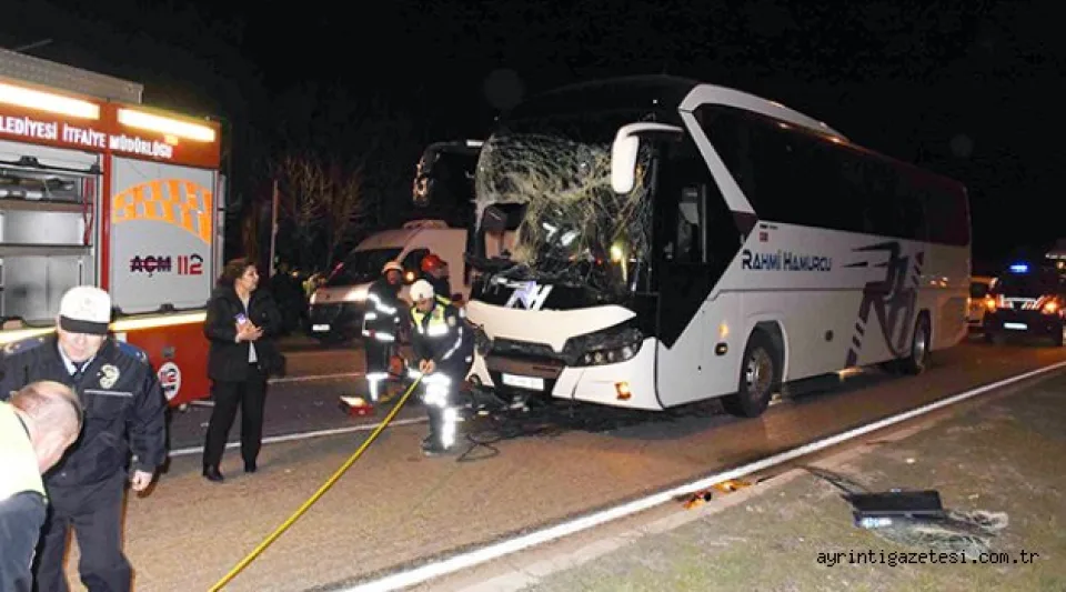 Yolcu otobüsü ve TIR çarpıştı: 1 ölü 