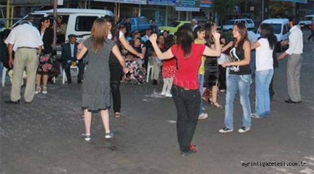 Sokak düğünleri güvenlik nedeniyle yasaklandı