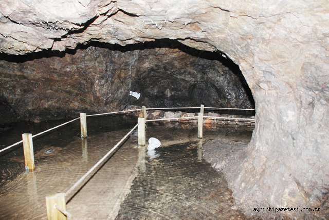Sulu mağara’da turizm haftası kutlandı