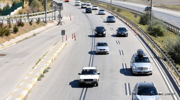 Tatilciler kuyruk oluşturdu