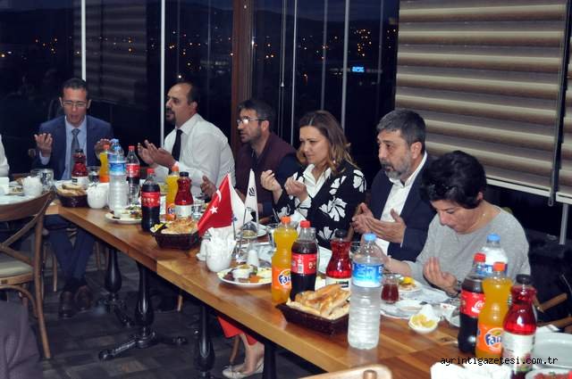 TİPOR müşterileri ile iftarda buluştu