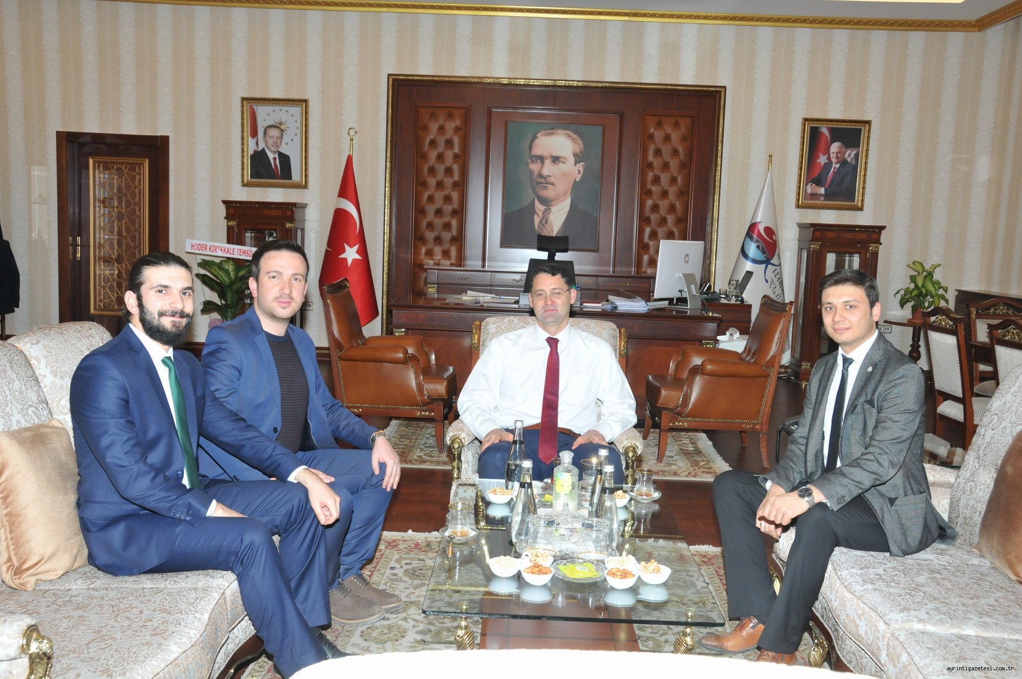 Toplumun her alanında varız 