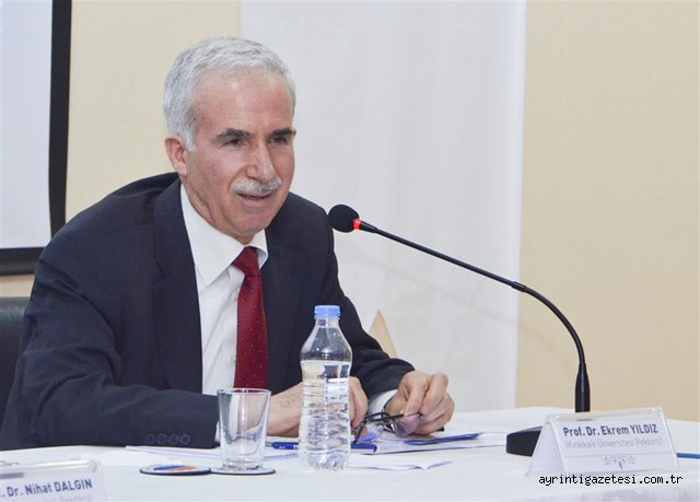 Yıldız öğrenciler ile buluştu
